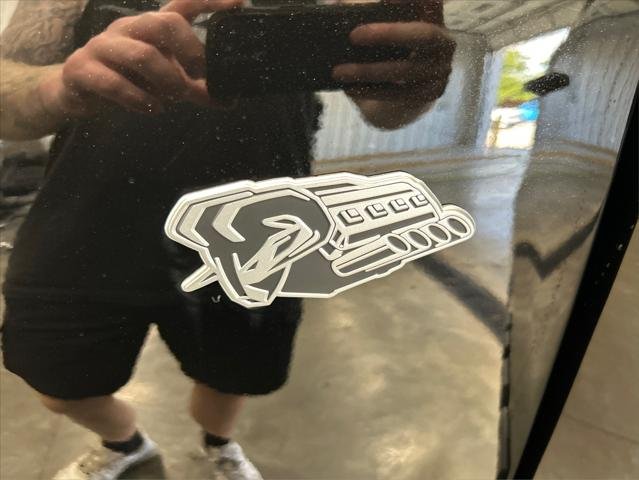 New 2026 Diamond Black Crystal Pearl-Coat Exterior Paint RAM Express image 23