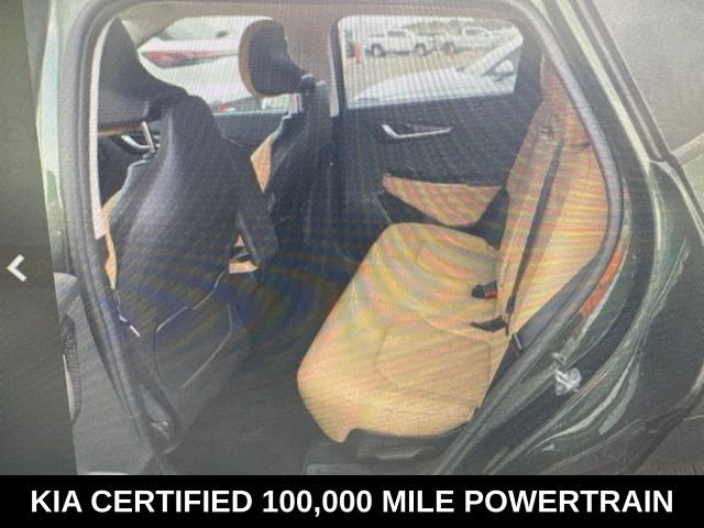 Used 2023 Green Kia GT-Line image 8