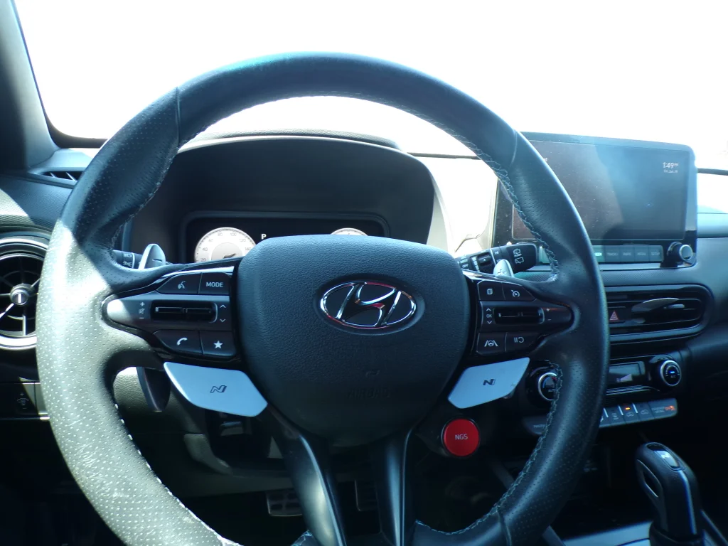 Used 2022 Ultra Black Hyundai Base image 18