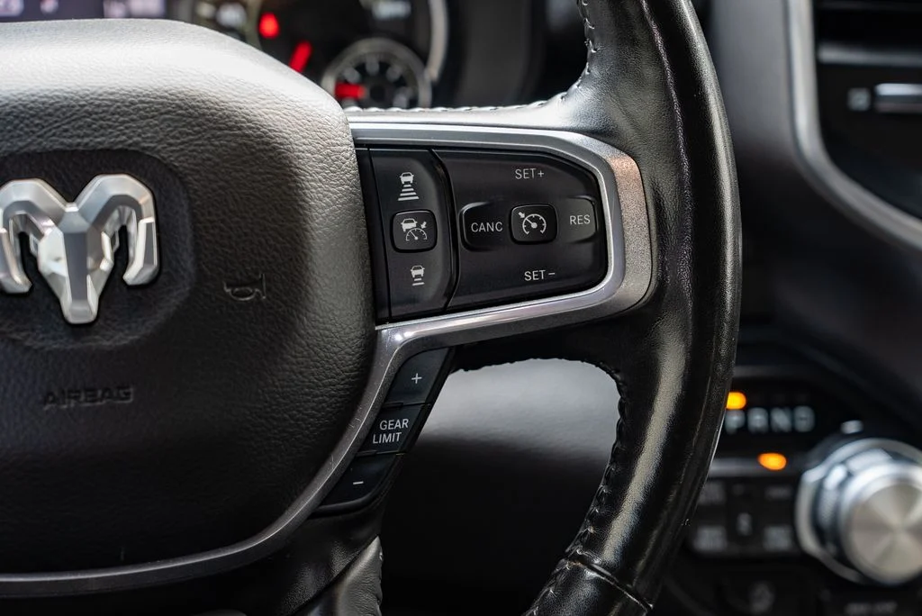 Used 2021 Silver Ram Laramie image 15