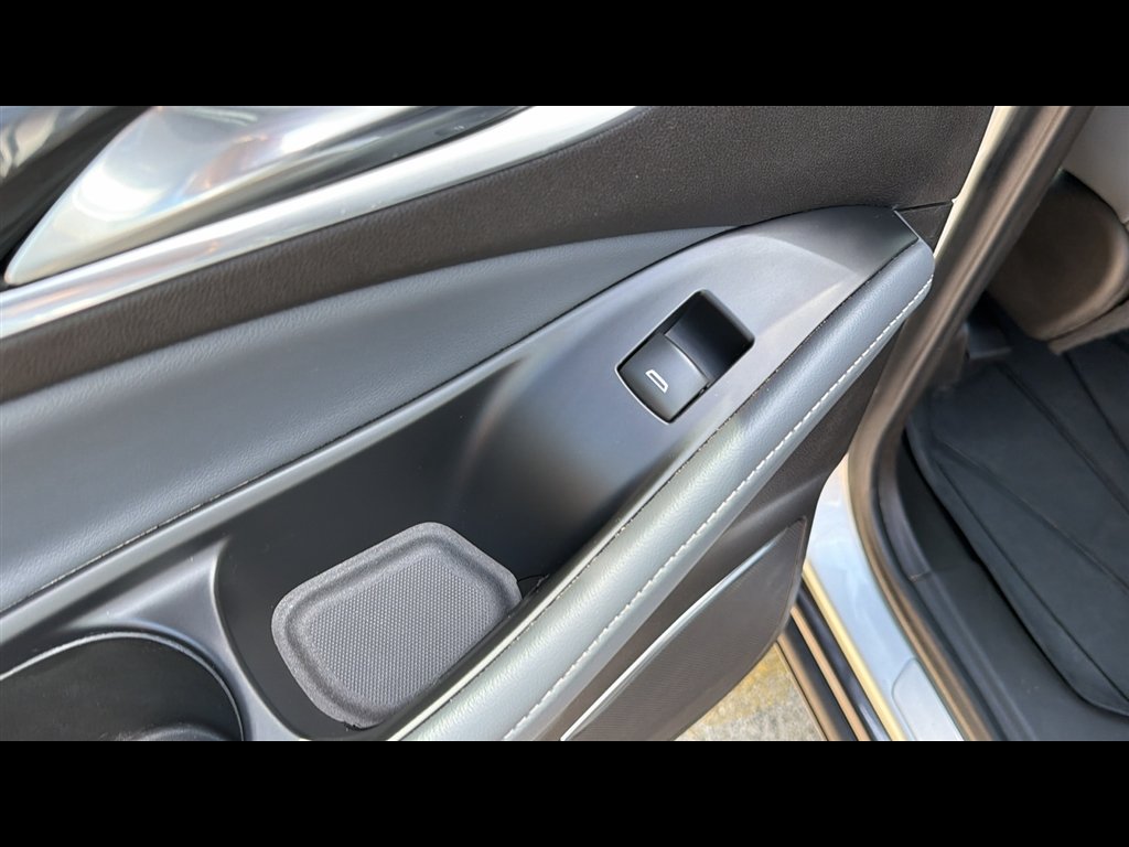 Used 2021 Includes Spectra Gray lower exterior accent color.) Buick Essence image 22