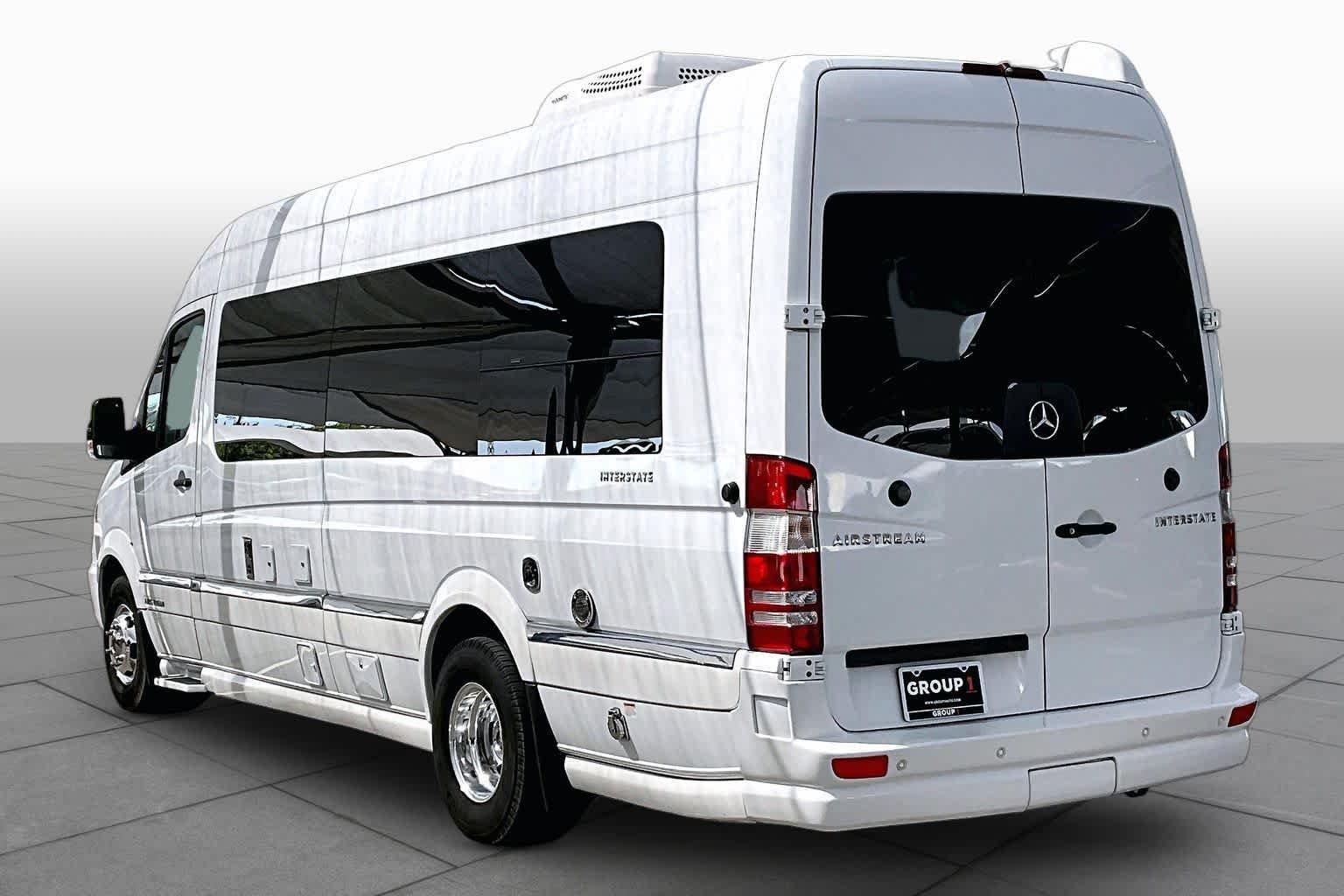Used 2017 Arctic White Mercedes-Benz  image 12
