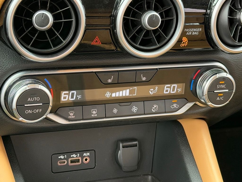 Used 2021  Nissan SV image 21