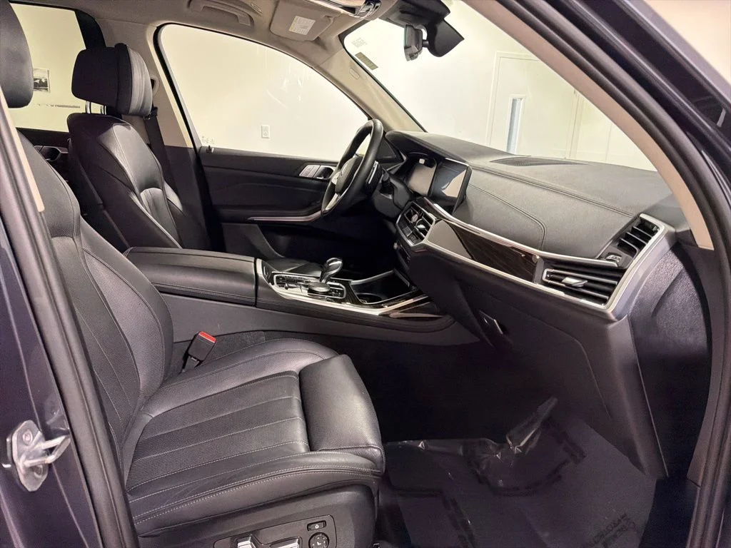 Used 2020 Gray Metallic BMW xDrive40i image 25