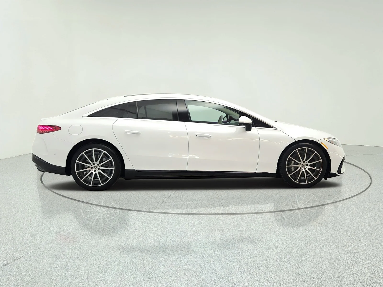 Certified Used 2024 MANUFAKTUR Moonlight White Metallic Mercedes-Benz EQS 450 4MATIC® Sedan image 4