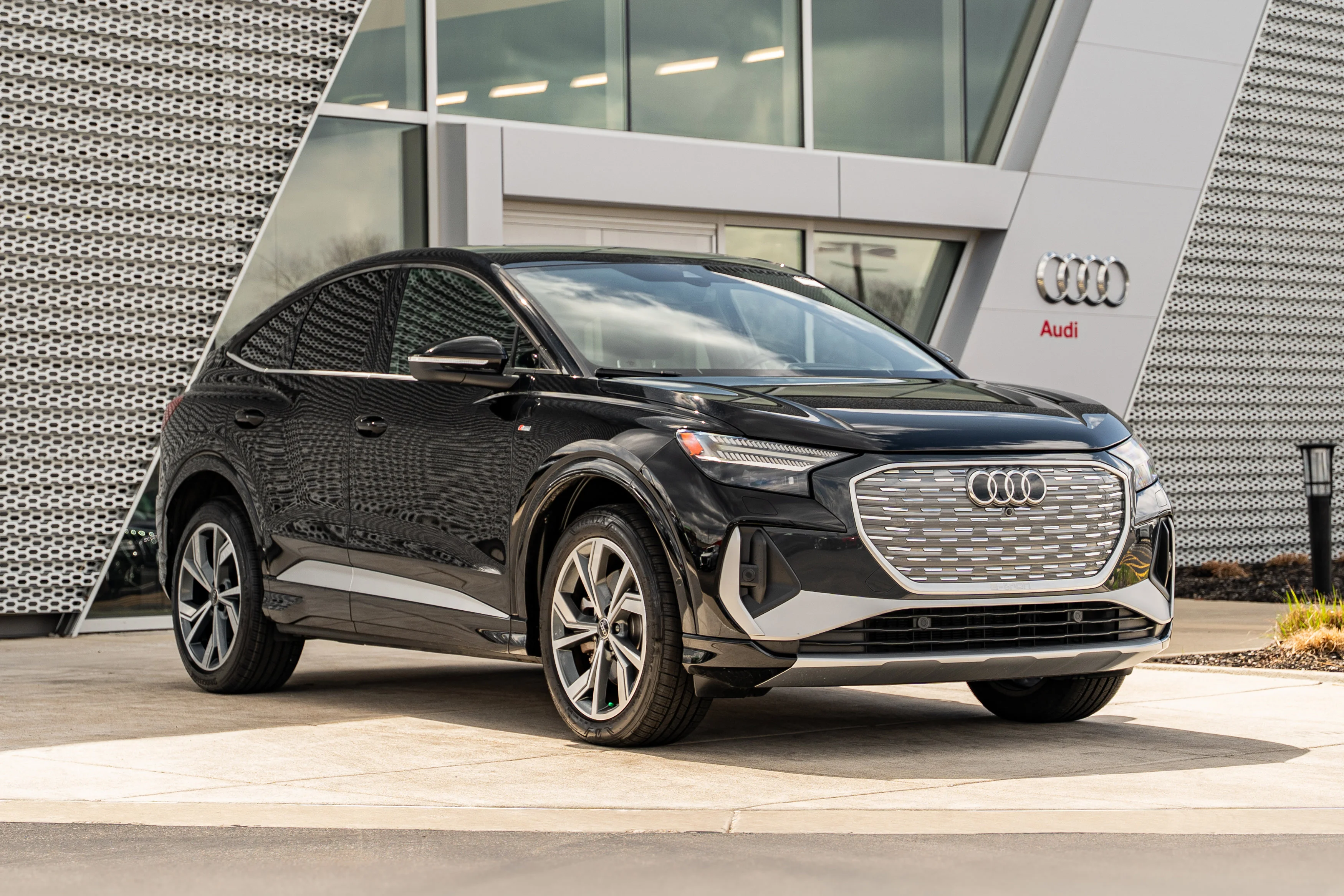 2023 Audi Q4 Sportback e-tron 50 Prestige quattro's photo