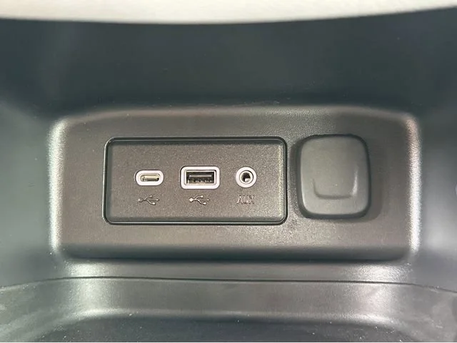 2023 Chevrolet Equinox LT - Photo 20