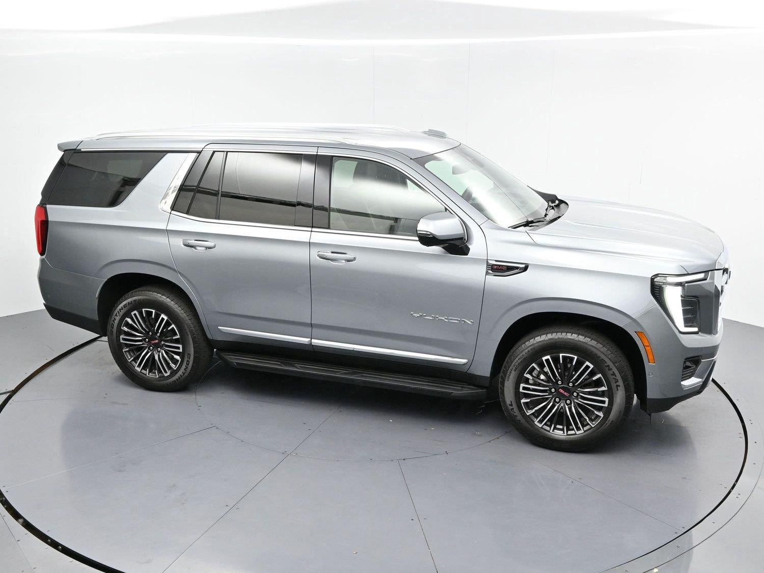 Used 2025 Sterling Metallic GMC Elevation image 35