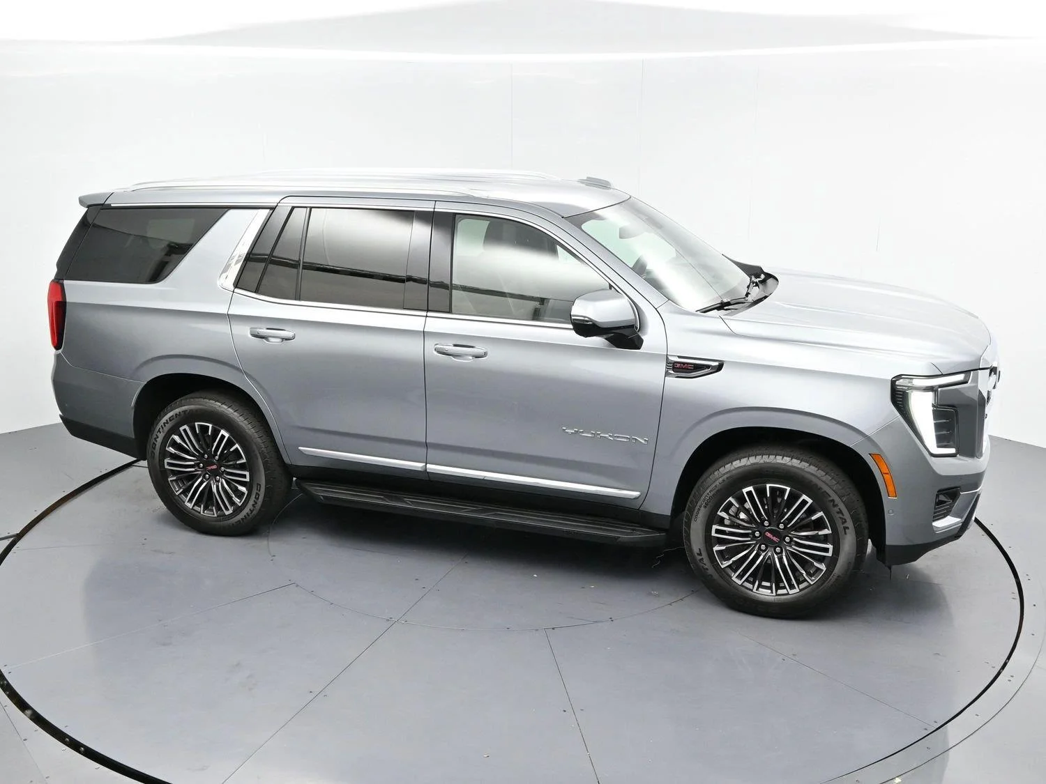 Used 2025 Sterling Metallic GMC Elevation image 35