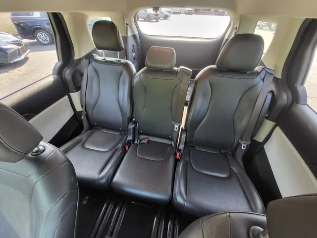 Used 2022 Blue Kia LXS image 11