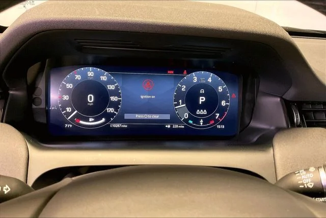 Used 2025 Gray Land Rover S image 19