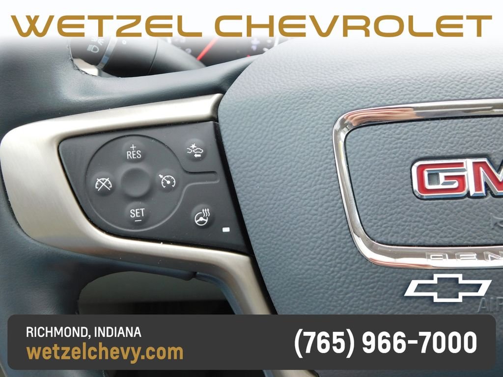 Used 2023 White GMC Denali image 37