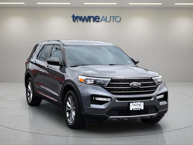 Used 2023 Gray Ford XLT image 7
