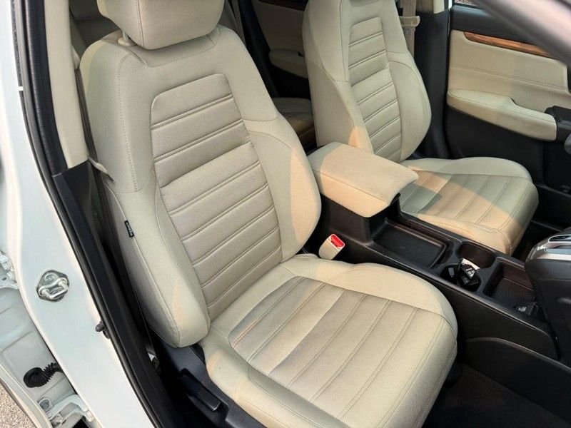 Used 2018 White Diamond Pearl Honda EX image 11