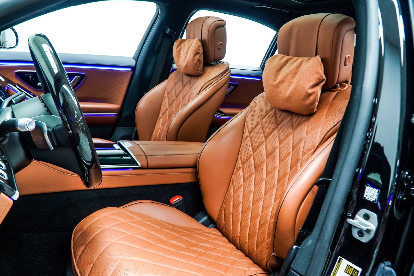 Used 2024 Black Mercedes-Benz S 580e image 48