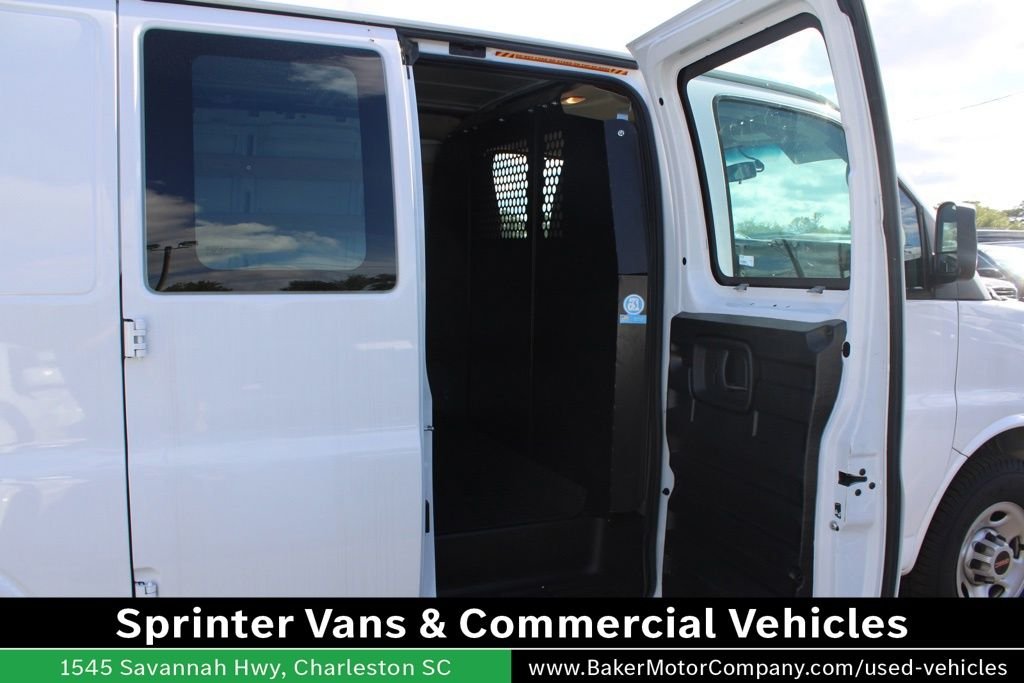 2023 GMC Savana Cargo Work Van - Photo 16