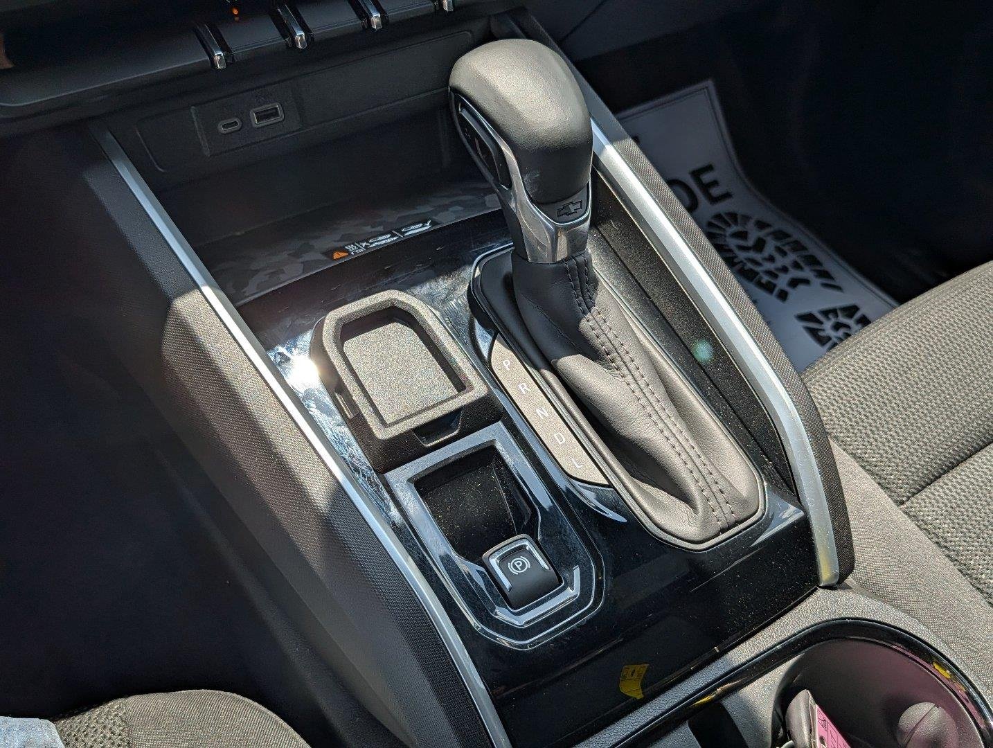 Used 2024 Sterling Gray Metallic Chevrolet 2WD LT image 22