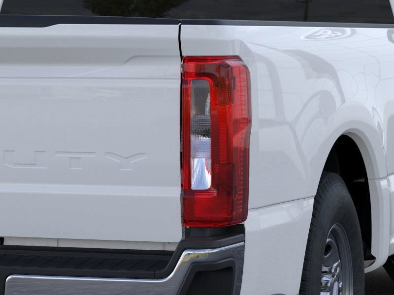 New 2024 Oxford White Ford XL image 47