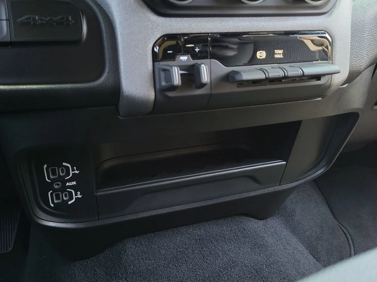 2024 RAM Ram 3500 Pickup Tradesman - Photo 32