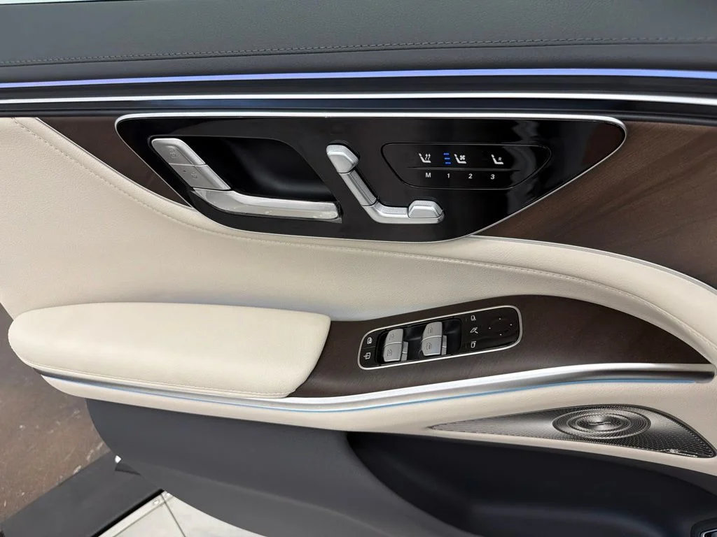 New 2027 White Mercedes-Benz S 580 image 19