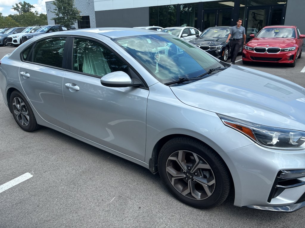 Used 2019 Silky Silver Kia LXS image 3