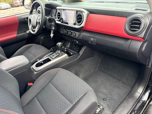 Used 2022 Black Toyota SR5 image 15