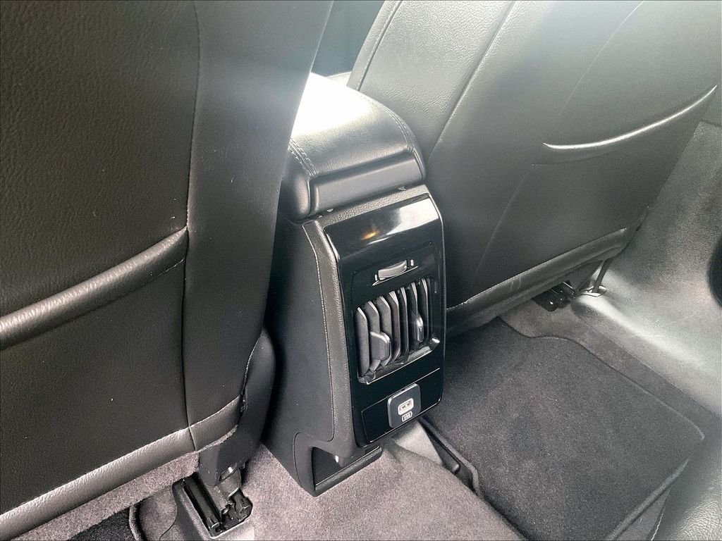 Used 2023 Red Jeep Limited image 28