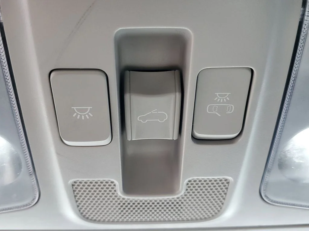 Used 2018 White Kia SX image 34