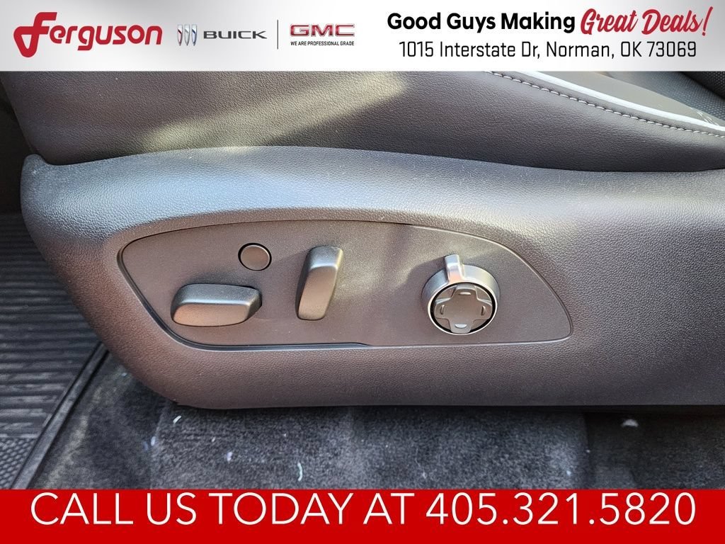 New 2026 Cherry Red Tintcoat Buick Avenir image 18