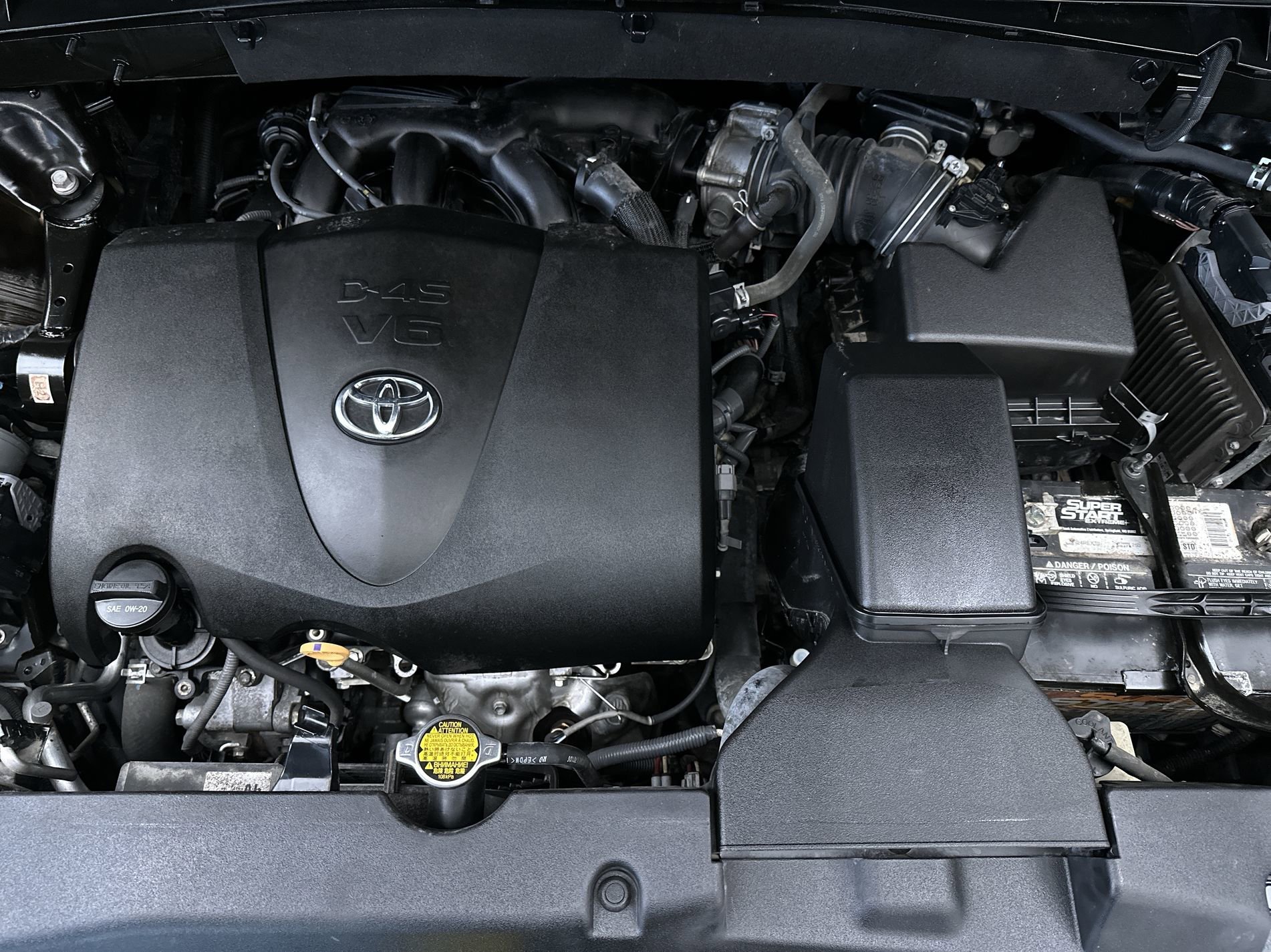 Used 2017 Midnight Black Metallic Toyota LE image 27