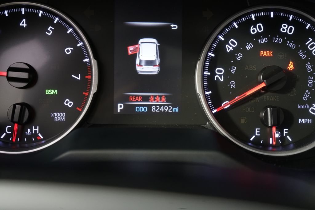 Used 2020 Super White Toyota XLE image 26