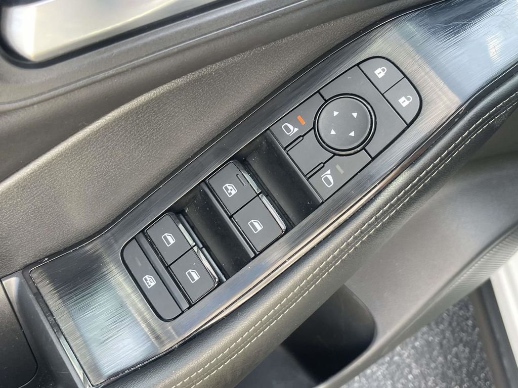 2025 Nissan Rogue SV - Photo 20