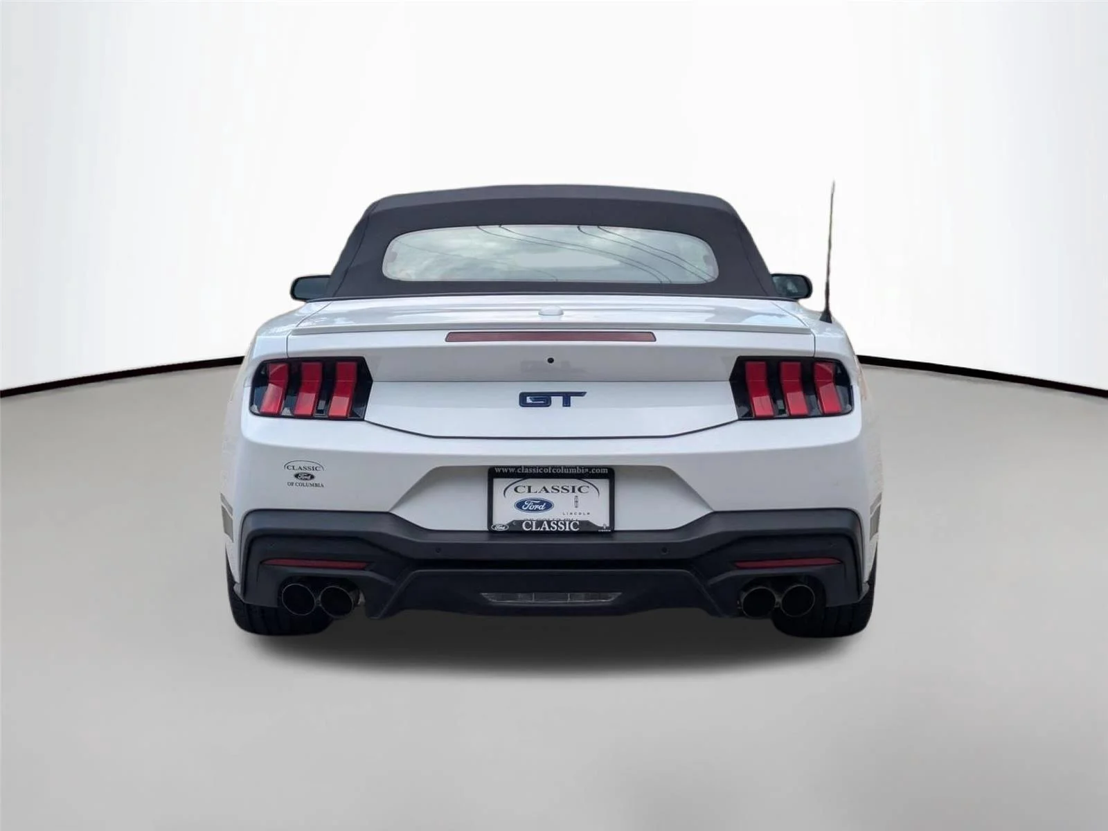 Used 2025 Oxford White Ford GT Premium image 6