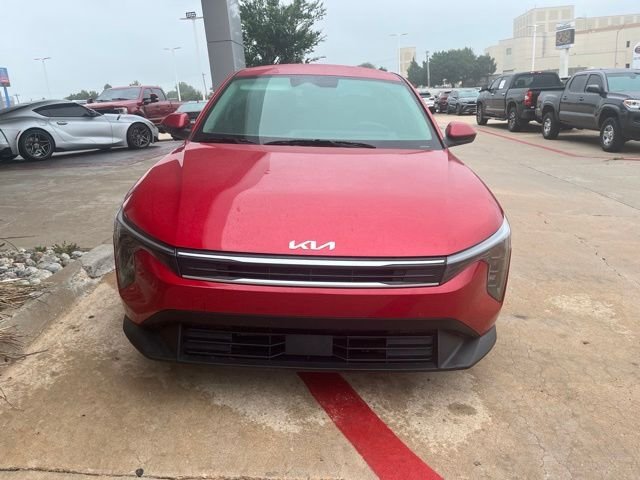 Used 2025 Red Kia LXS image 3