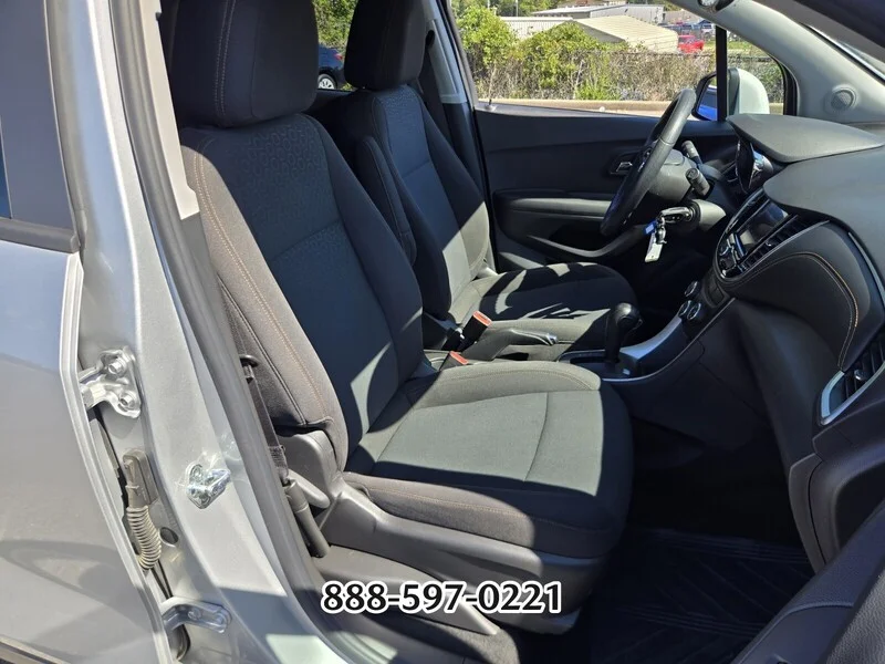 Used 2020 Silver Ice Metallic CHEVROLET LS image 18