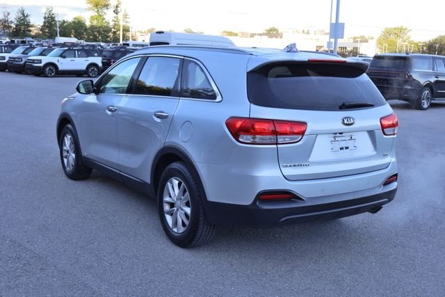 Used 2018 Silver Kia LX image 5
