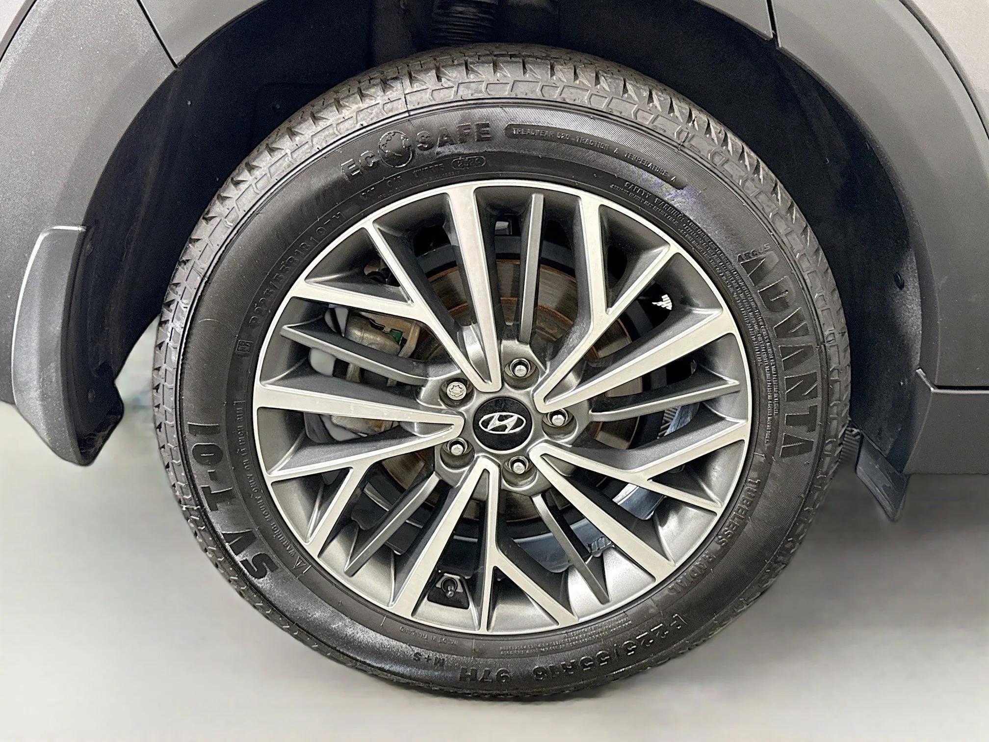Used 2021 Magnetic Force Hyundai Limited image 29
