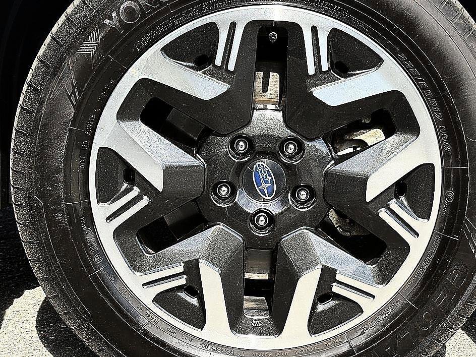 Used 2025 Crystal White Pearl Subaru Premium image 8