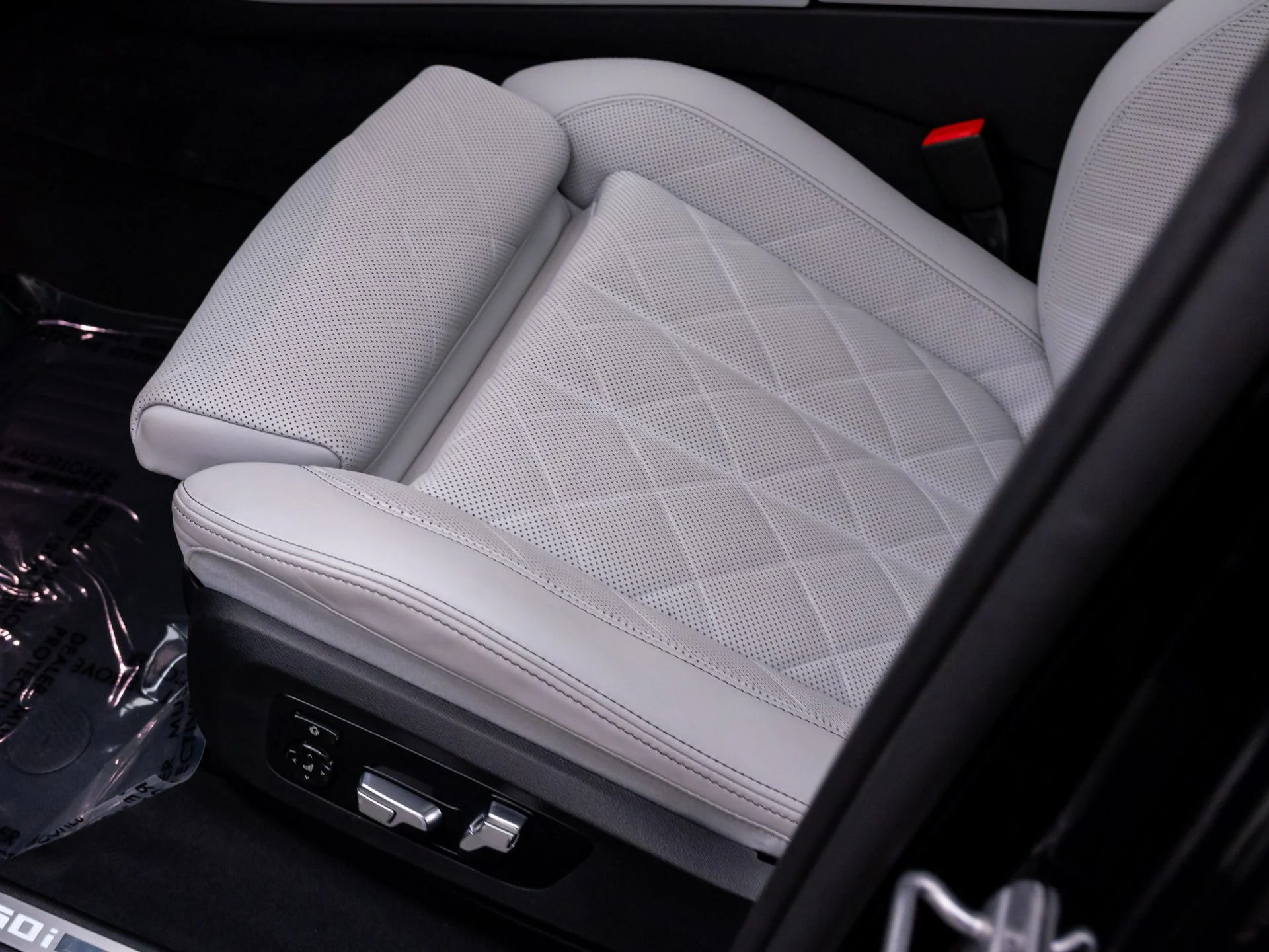 Certified Used 2026 Black BMW M60i image 16