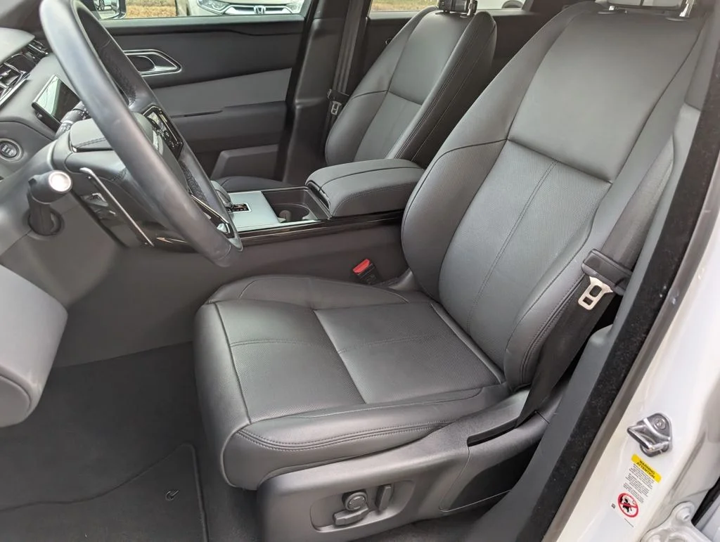 Certified Used 2025 White Land Rover S image 6