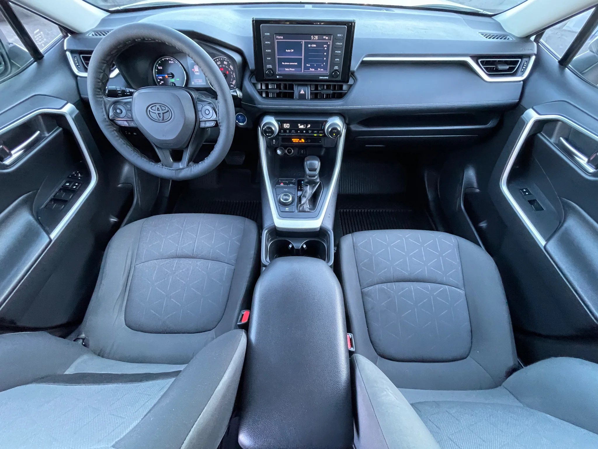 Used 2021 Super White Toyota Hybrid XLE image 8