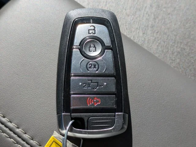 New 2026 Black Ford Platinum image 29