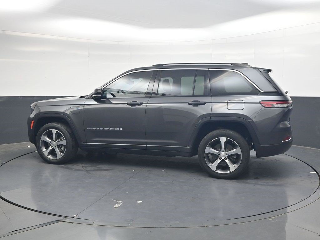 Used 2022 Baltic Gray Metallic Clearcoat Jeep 4xe image 7