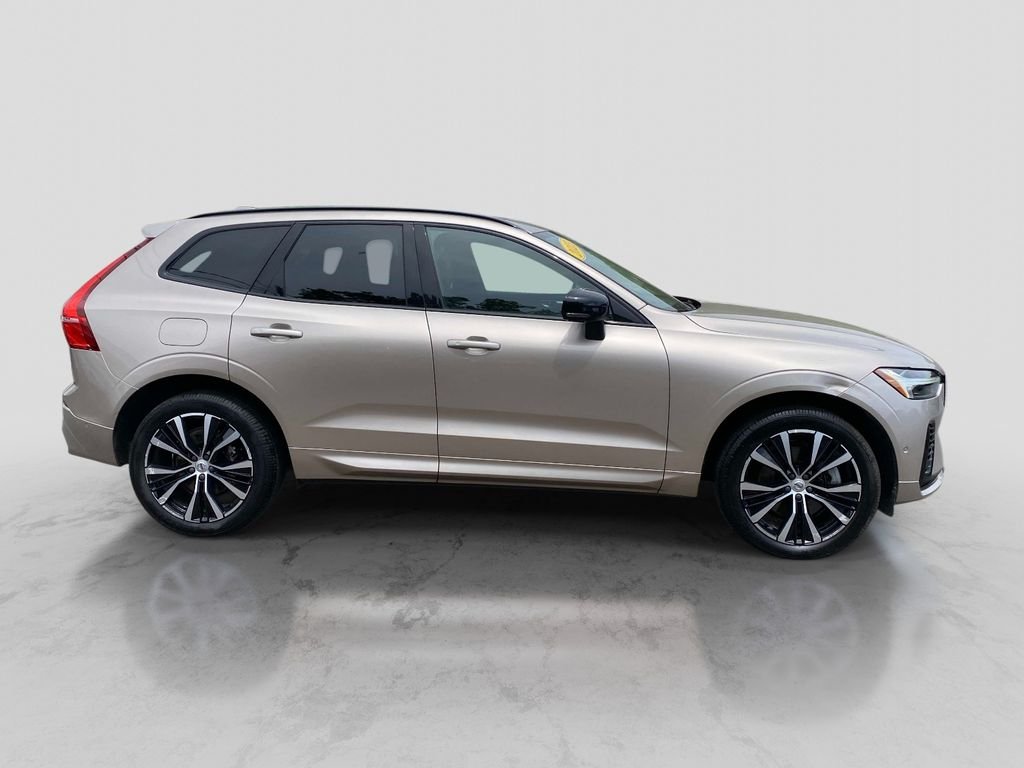 Used 2023 Gold Volvo T8 Plus Dark Theme image 7