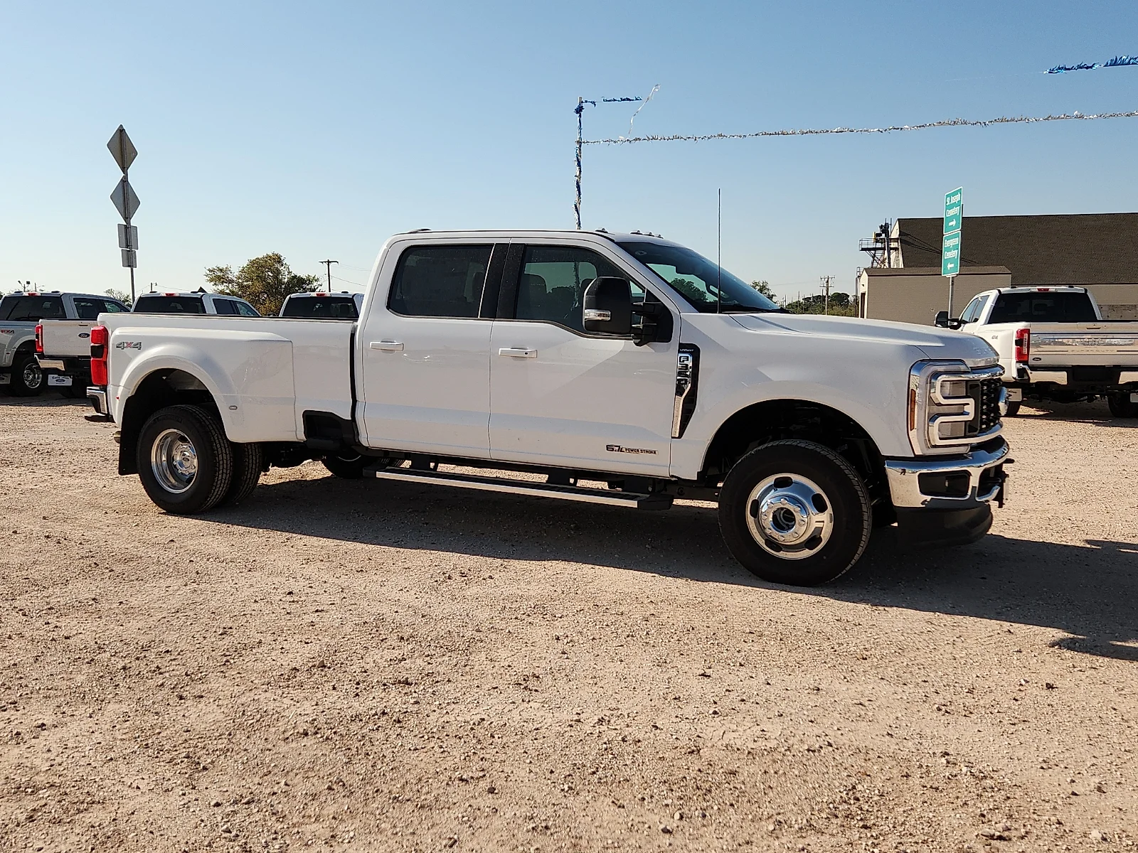 New 2026 Oxford White Ford Lariat image 8