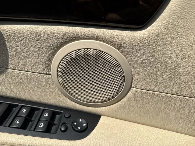 Used 2013 White BMW sDrive28i image 22