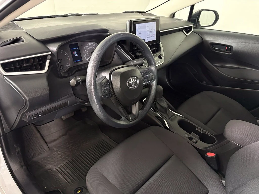 Used 2025 White Toyota LE image 16