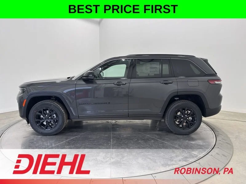 New 2026 Baltic Gray Metallic Clear-Coat Exterior Paint Jeep Laredo Altitude image 4
