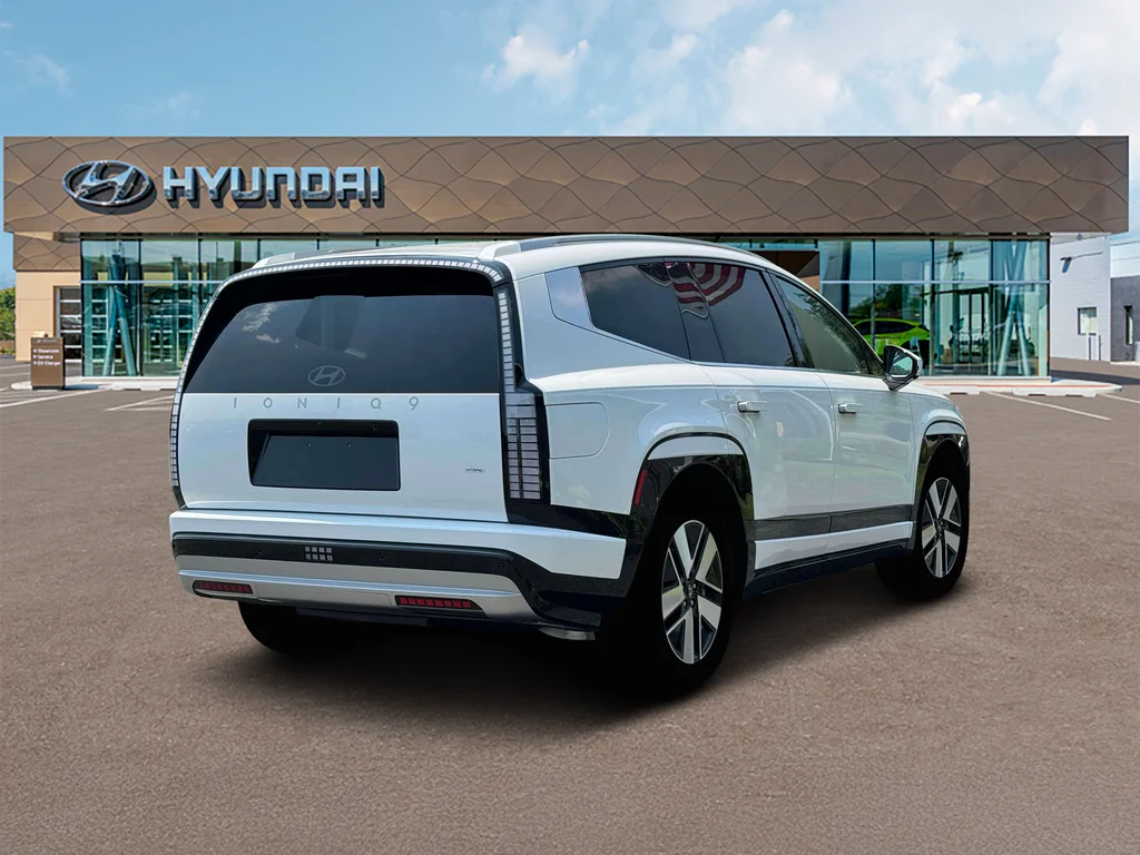 New 2026 Snow White Pearl Hyundai SEL image 7