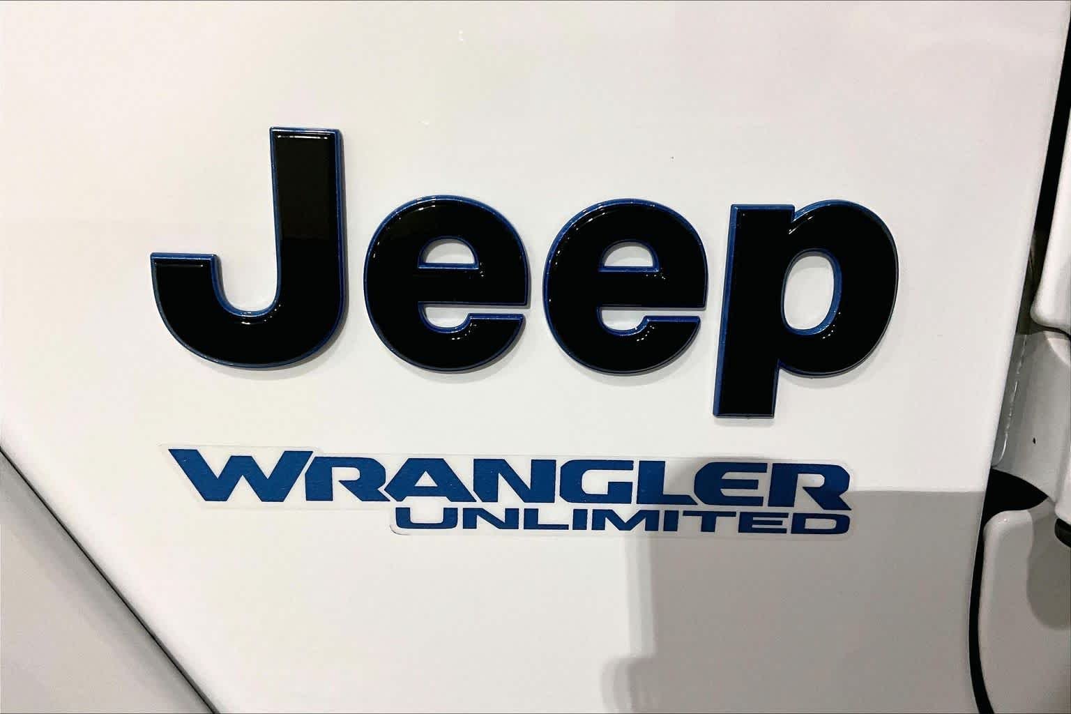 Used 2022 Bright White Clearcoat Jeep Unlimited Sahara High Altitude image 31
